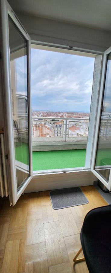 Plein Sud Terrasse Climatisation Garage Netflix Apartment Лион Екстериор снимка