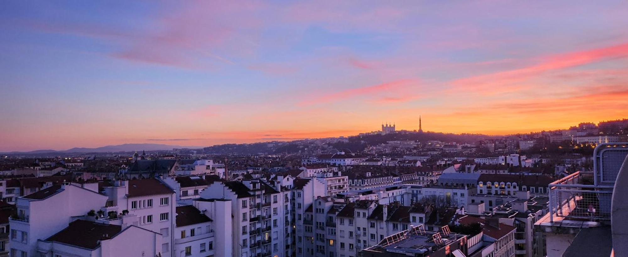 Plein Sud Terrasse Climatisation Garage Netflix Apartment Лион Екстериор снимка